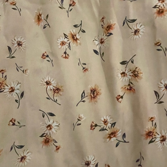 Medium maxi length sundress with floral pattern - Picture 3 of 3